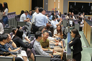 Sharing among Mentors and Mentees at the First Meetup